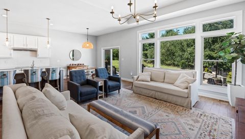 394 Kellwood Dr
