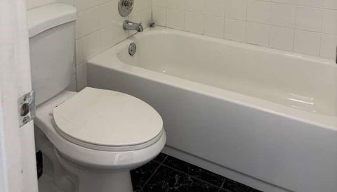 5937 Forest Hill Blvd