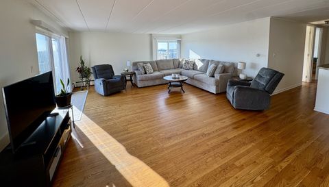 18 E Old Willow Road