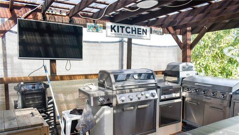 180 LAKE SMART CIRCLE