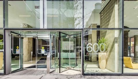 600 N Fairbanks Court