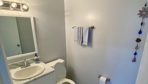 1834 Holly Oaks Ravine Dr