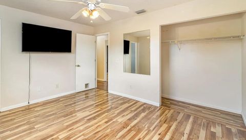 1399 Helliwell St NW