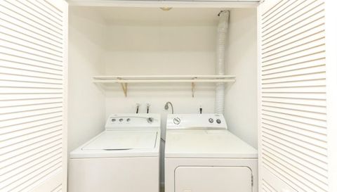 547 North Pine Island Road