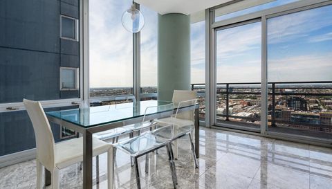 737 W Washington Boulevard