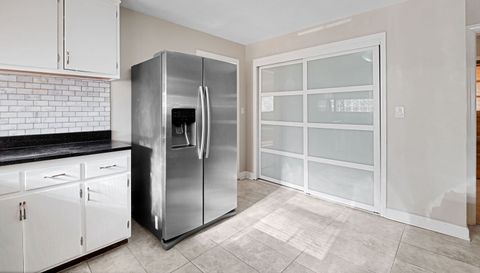 7303 N Kildare Avenue