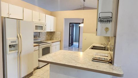 8403 Pettway