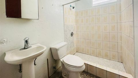 URB. FLAMBOYAN GARDEN CALLE 5