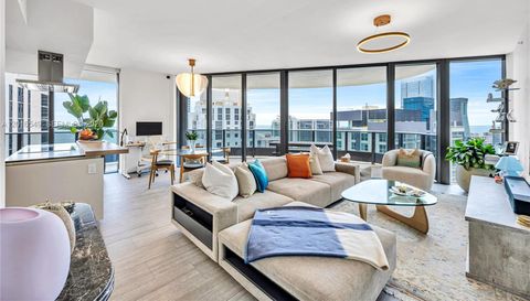 1000 Brickell Plz