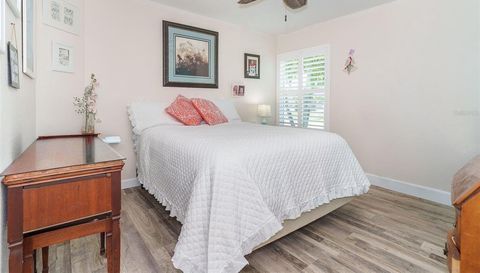 4195 SURFSIDE COURT