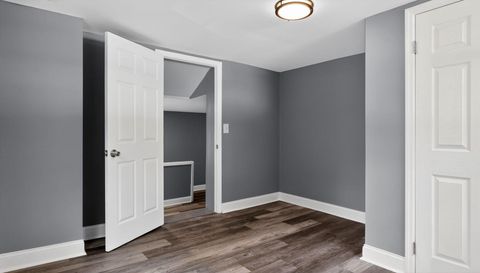 33 S Lake Terrace