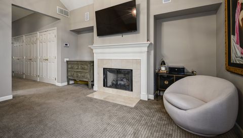 1303 W Schubert Avenue