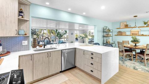 1015 SPINDLE PALM WAY