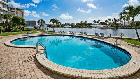 9101 E Bay Harbor Dr