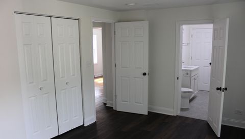 1052 W 111th Pl