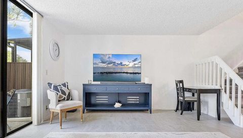 4575 Carambola Cir S