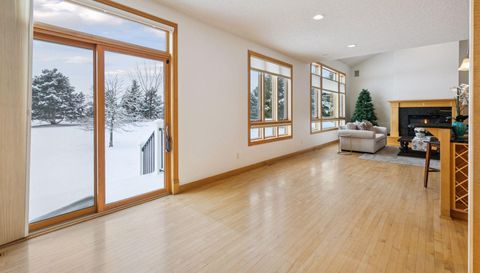 2728 Headland Court SW