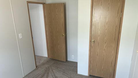 415 Crimson King Cir