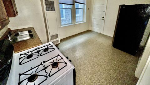 1011 N Western Avenue