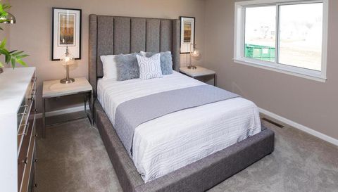 2524 Buchanan Lane S