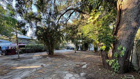 1119 NEWTON AVENUE S