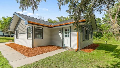 2454 221st Avenue NE