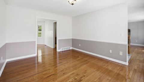 29 Small Mountain Dr