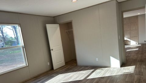 6008 Apple Wyrick Rd