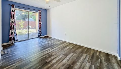2006 7TH AVENUE W