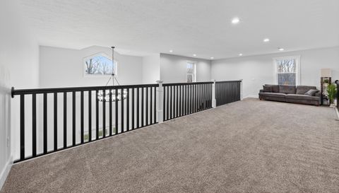 2252 Applegrove St NE