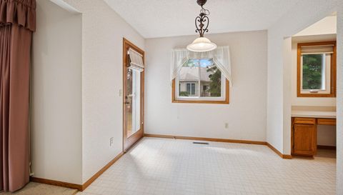 2639 Lake Court Circle