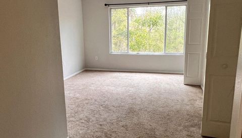 8674 Hunters Key Cir