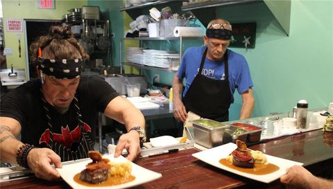 17 Calle Carlos Lebrun