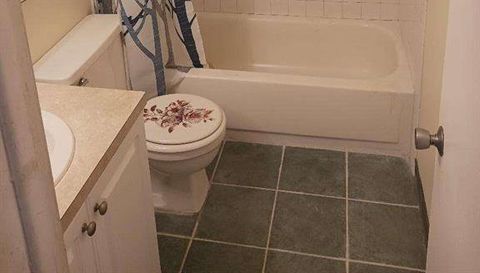 2716 HIDDEN LAKE BOULEVARD