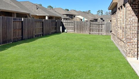 16807 Hemlock Grove Dr