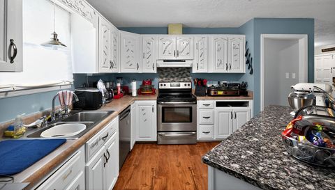 4077 Burning Tree Ln