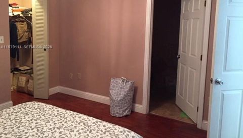 4021 Indian Creek Dr