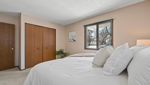 9313 Ranchview Lane N