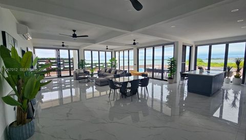 42A Barrier Reef Drive