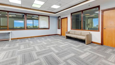 207 Calle Del Parque