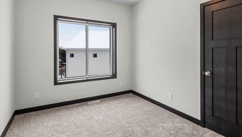 7440 Glengarry Place