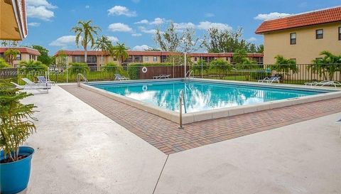 21904 Lake Forest Cir