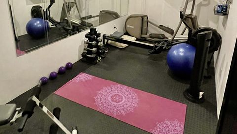 1017 Fox Knoll Dr SW