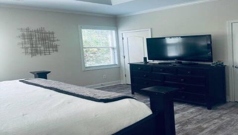 1873 Sterling Oaks Cir NE