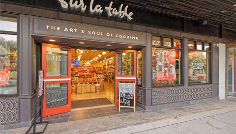 1806 W MORRISON AVENUE