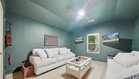 344 W RIO VISTA COURT