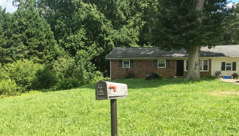 522 Lee Dr