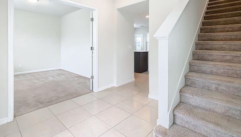1823 Summer Serenity Dr