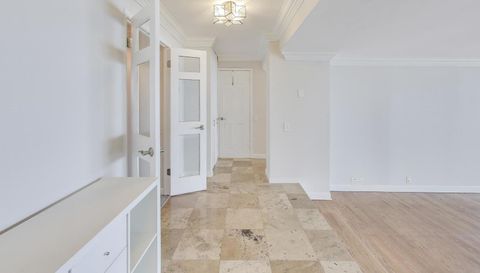 5733 N Sheridan Road