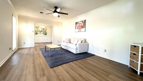 2347 Wentworth Dr